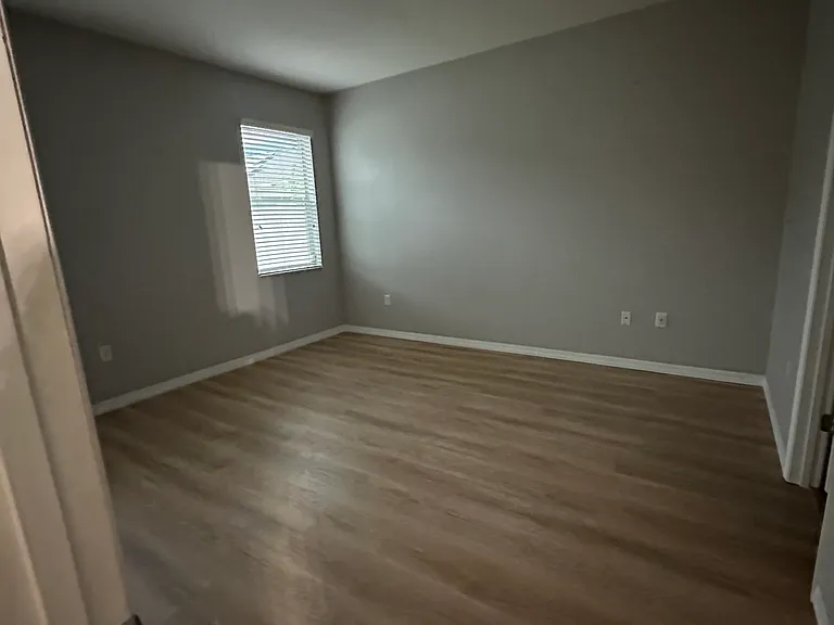 3008 Madelia Ln — Photo 32
