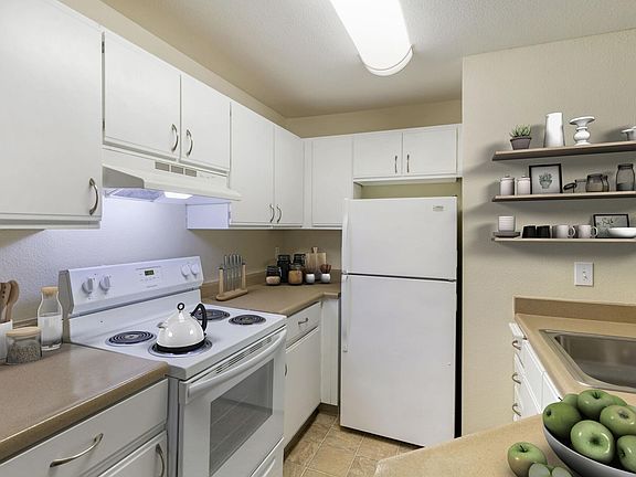2nd image of 16201 NW Schendel Ave #6J