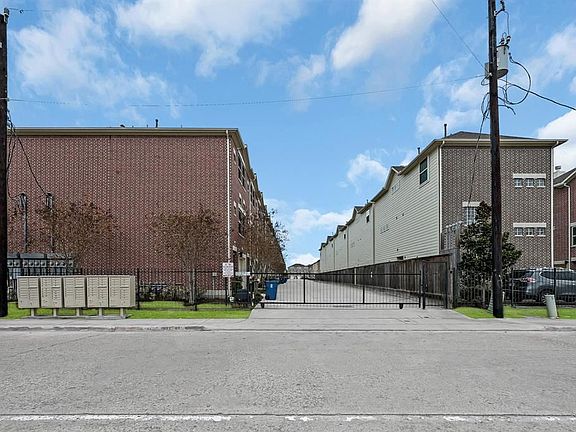 3rd image of 8705 Bryam St #301