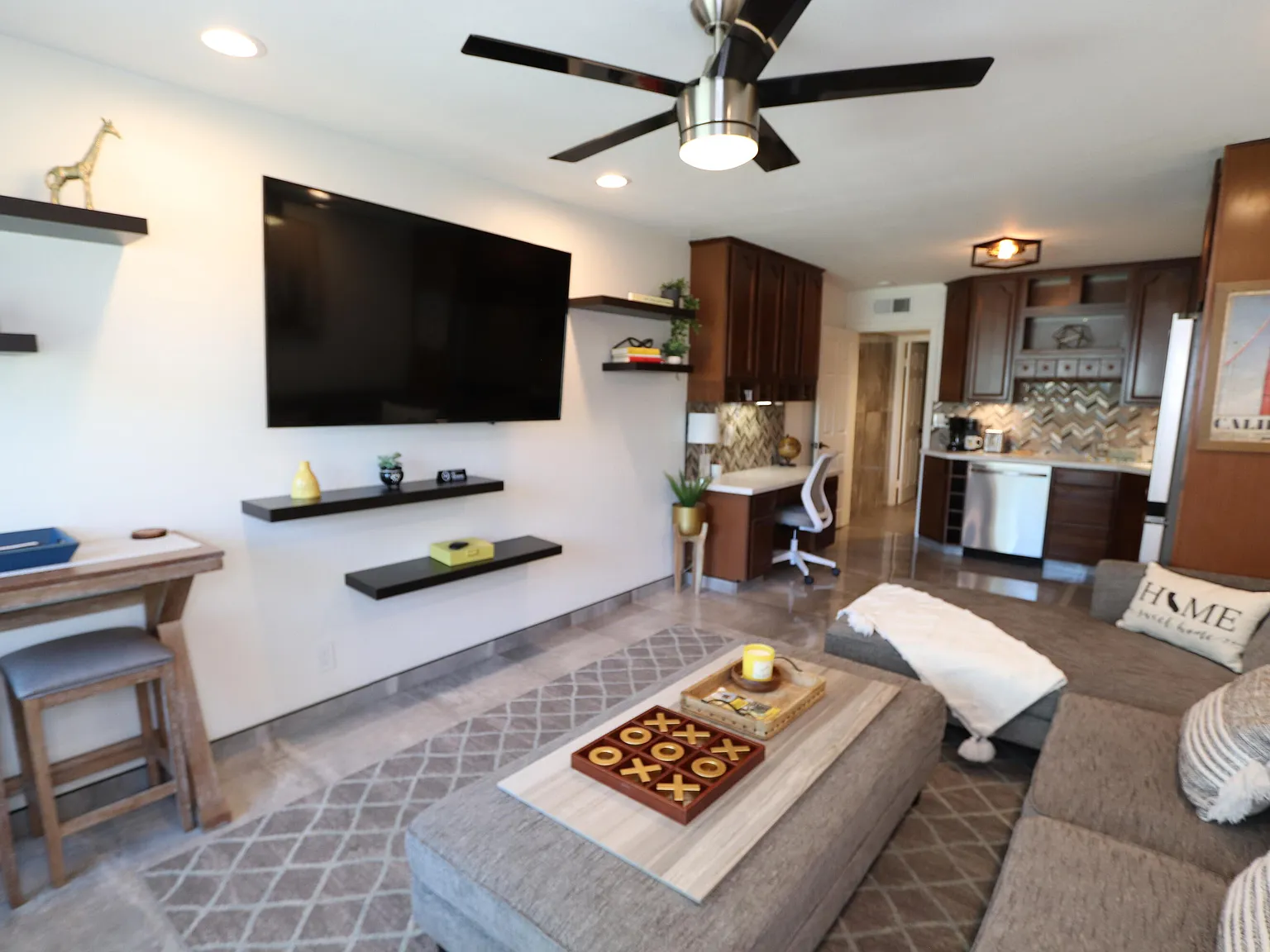 1 bed, 565 sqft, $1,754 — Photo 1