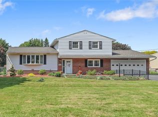 7462 Thunderbird Rd, Liverpool, NY 13088