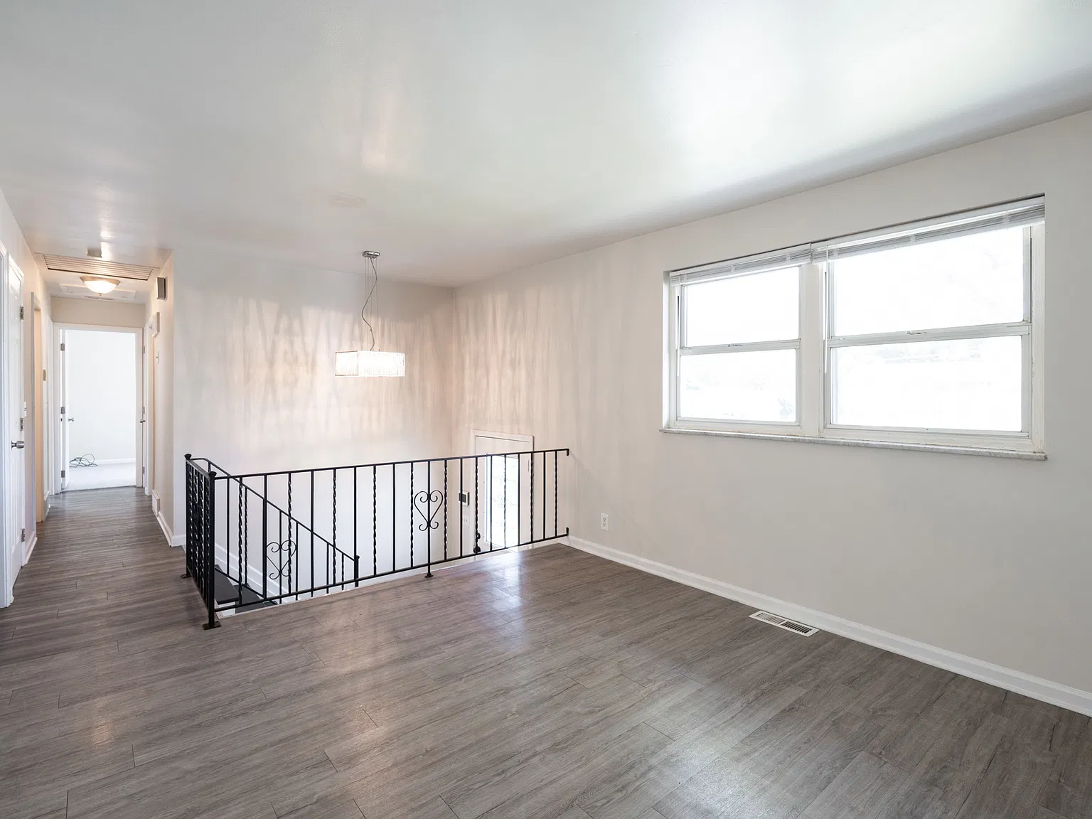 4 bed, 2.5 bath, 1558 sqft, $2,100 — Photo 3