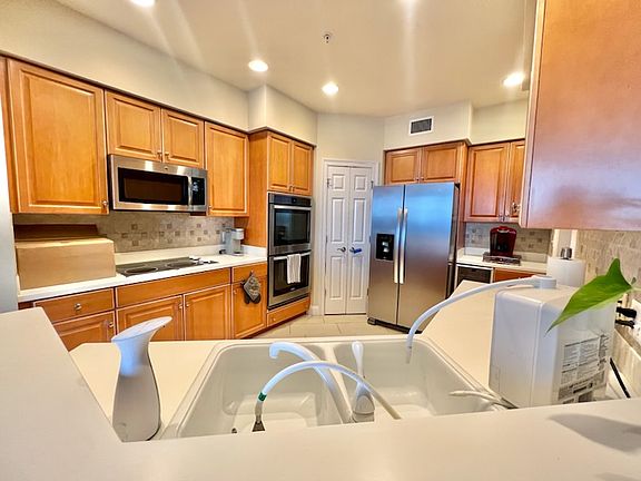 5th image of 662 Harbor Blvd Unit 330