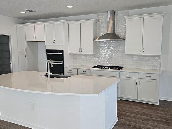 2nd image of 168 FARMFIELD Drive #79