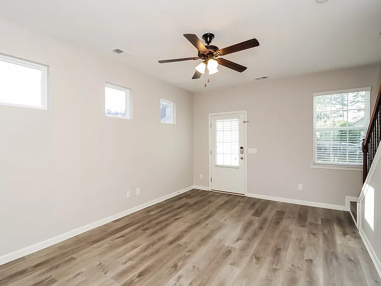 69 Howard Ave NW — Photo 5