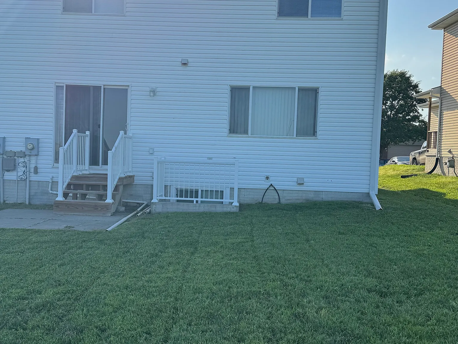 4 bed, 4.5 bath, 2181 sqft, $2,200 — Photo 3