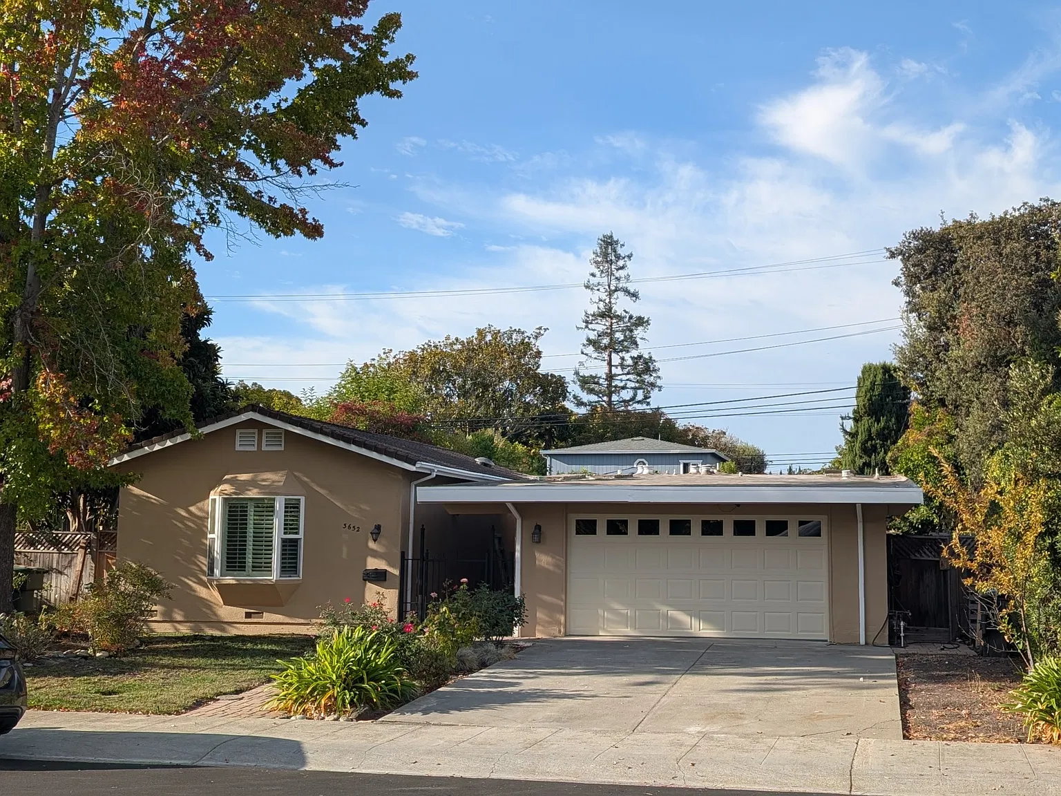 5 bed, 2010 sqft, $9,500 — Photo 1