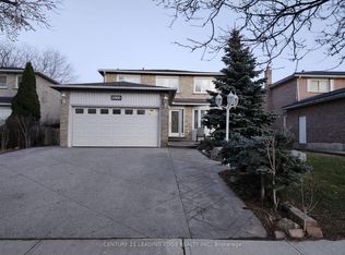 1000 Lovingston Cres, Mississauga, ON L4W3S8