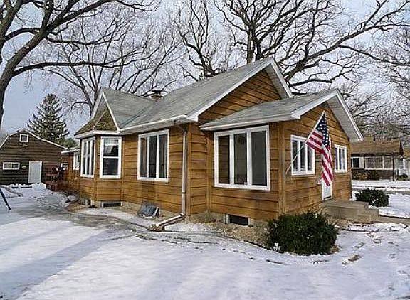 2nd image of 4825 Division Ave