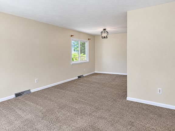 4th image of 19 Kingslee Ln