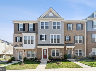7112 Firwood Ln #702, Landover, MD 20785