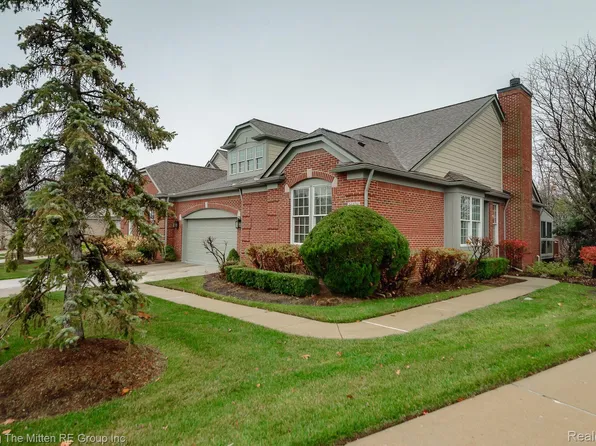 16479 Cypress Ct, Northville, MI 48168