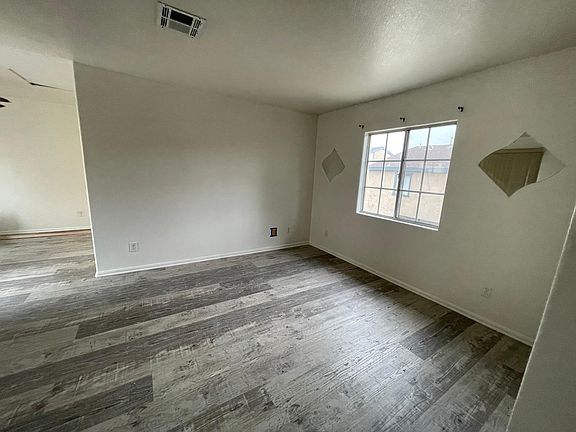 5th image of 3154 Vineland Ave #B
