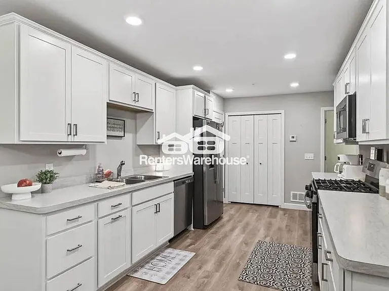 25584 3rd St W — Photo 3