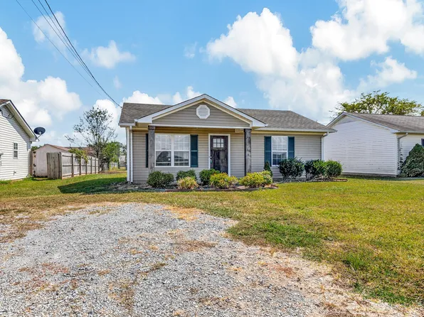 931 Stateline Rd, Oak Grove, KY 42262