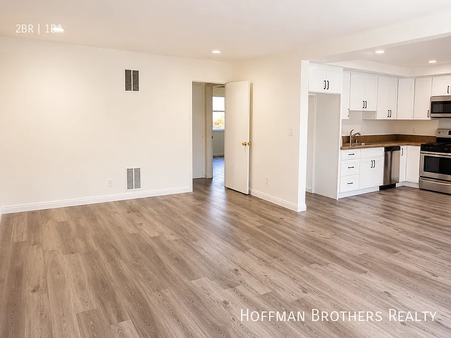 325 N Howard St #3