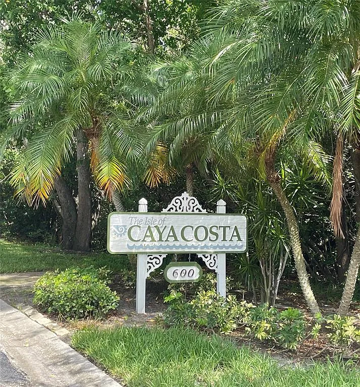 2 bed, 2.0 bath, 1255 sqft, $3,000 — Photo 2
