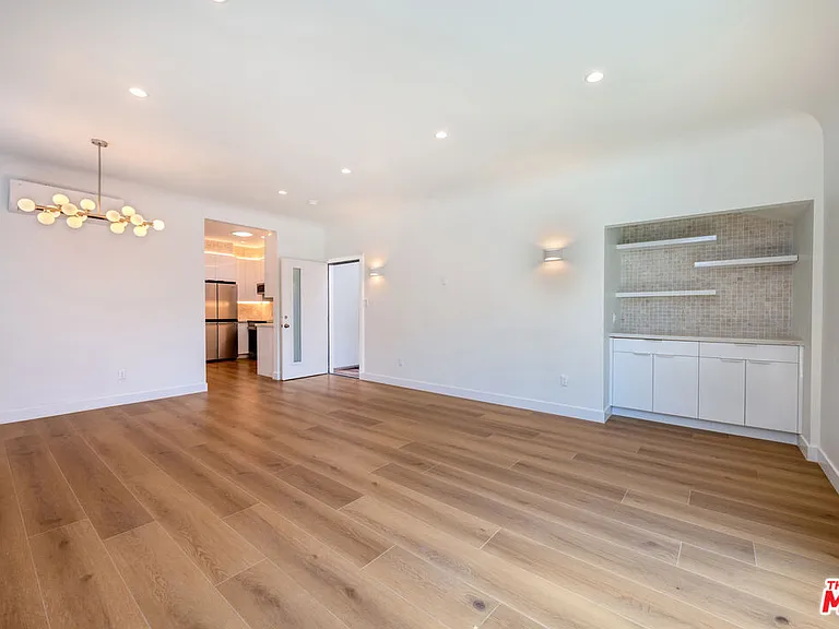 1450 S Holt Ave — Photo 9