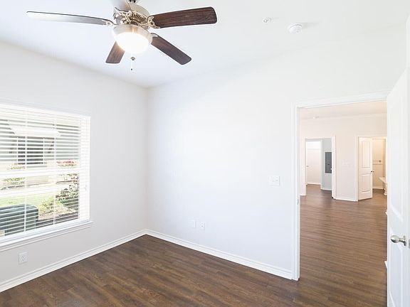 3rd image of 177 Northshore Blvd APT 10102
