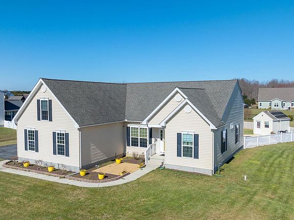 3rd image of 15010 Oyster Shell Dr
