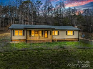 8544 Sugar Hill Rd, Marion, NC 28752