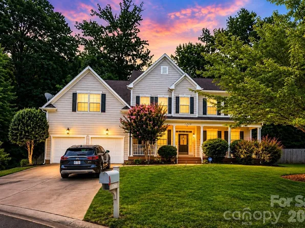 1260 Brough Hall Dr, Waxhaw, NC 28173