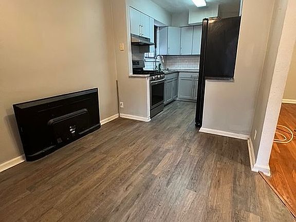 5th image of 1241 E 98th St