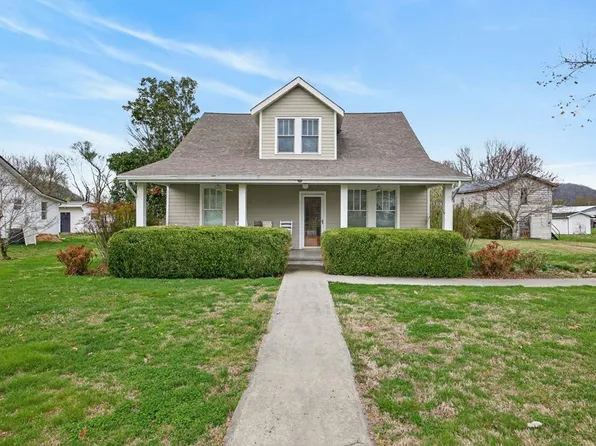 1385 Mitchell St, Celina, TN 38551