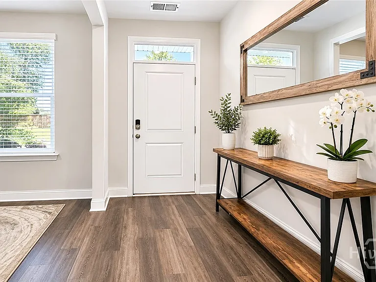484 Foxtail Dr — Photo 2