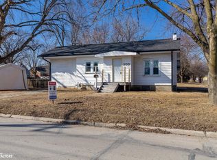 200 S Cedar St, Jefferson, IA 50129