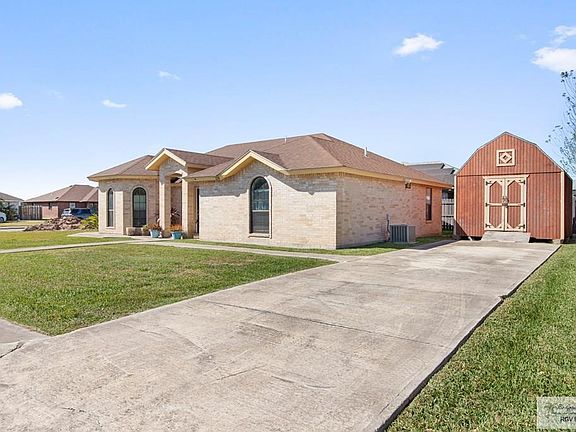 2nd image of 328 Valle Alto Dr