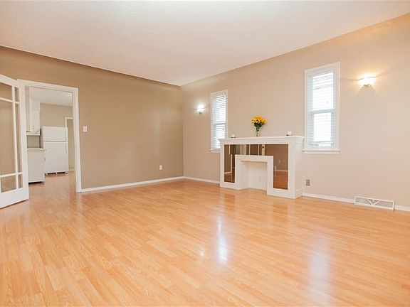 2nd image of 70th St #11811