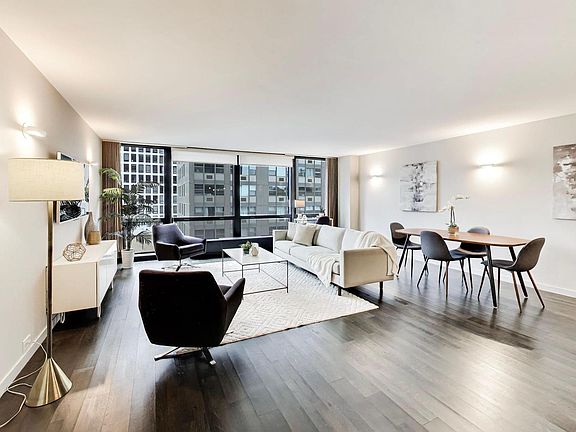3rd image of 900 N Lake Shore Dr APT 1604