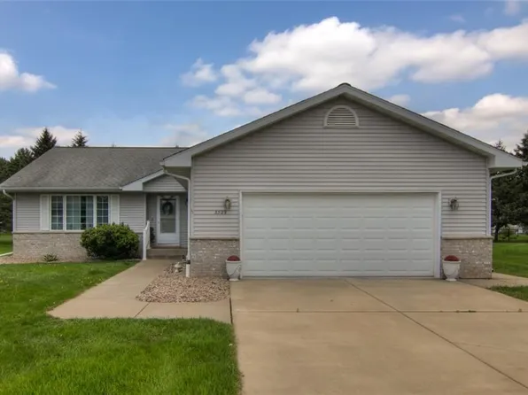 3329 East Meadows Place, Eau Claire, WI 54701