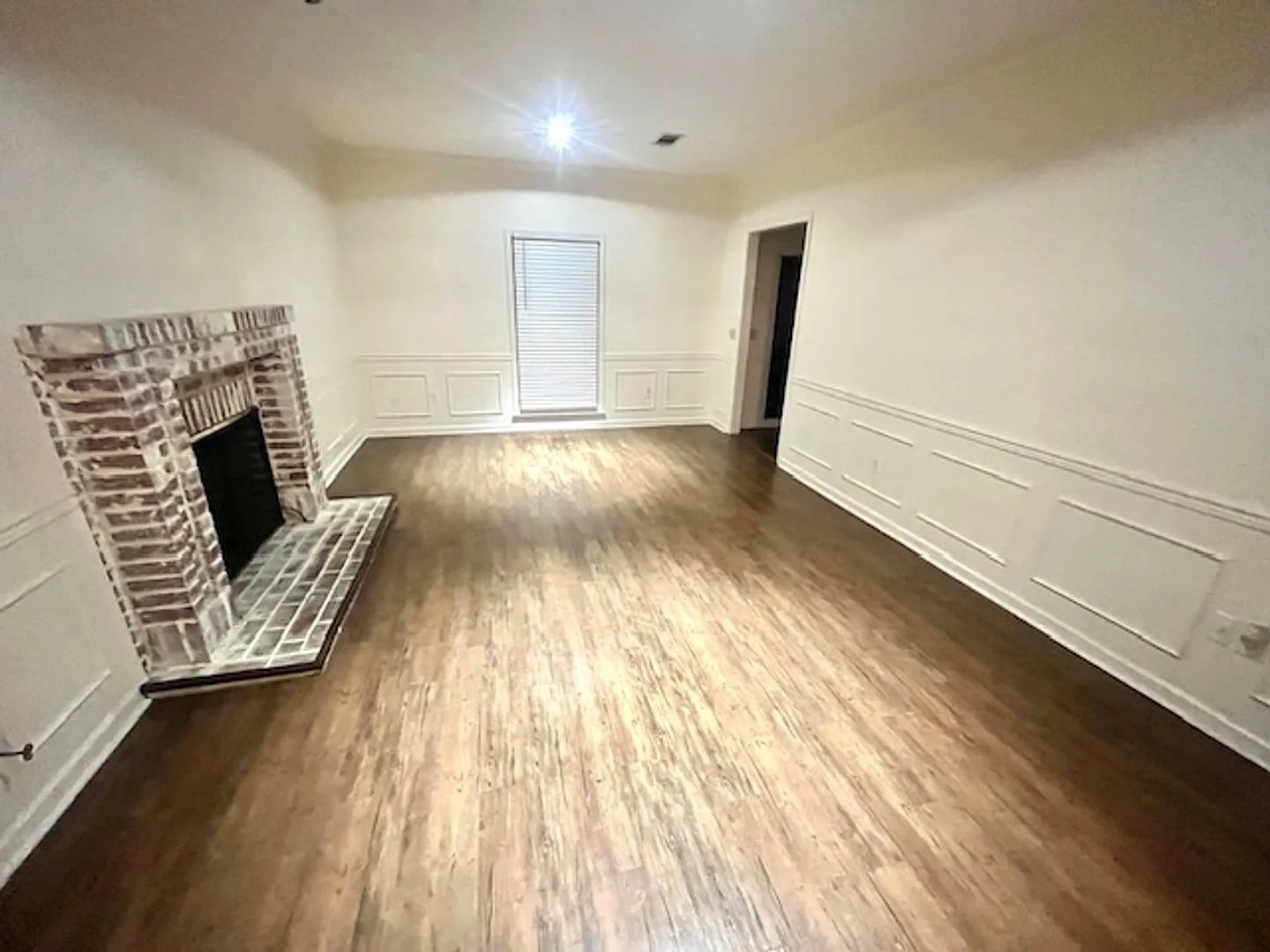 Quinn St - 1127 — Photo 2