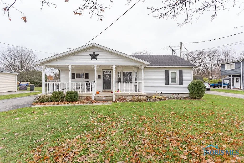 23651 W River Rd photo 1