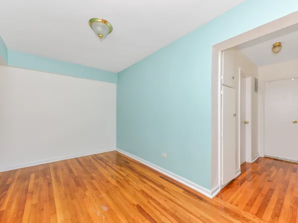 1165 East 54th Street image 7 of 21