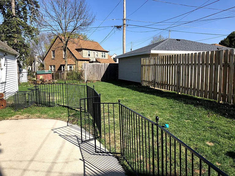 N Hartung Ave — Photo 15