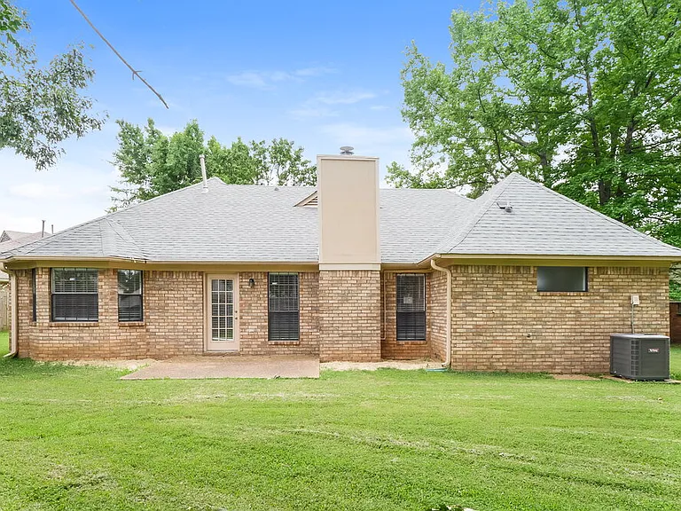 3926 Pecan Trace Cv — Photo 15