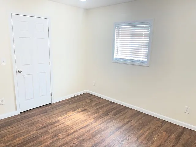 2020 Iowa Rd #B — Photo 16