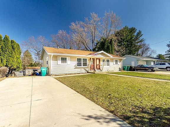 2nd image of 815-817 Sweeney Road