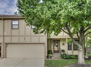 10920 W 95th Ter, Overland Park, KS 66214