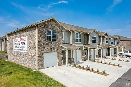 3012-3022 N Conway Dr Photo 1
