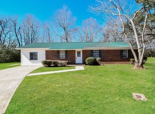 2710 Deer Haven Dr, Northport, AL 35473