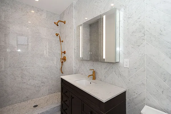 Sold by Rachel Realty | media 20