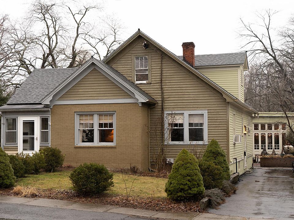1st image of 827 Union St #1