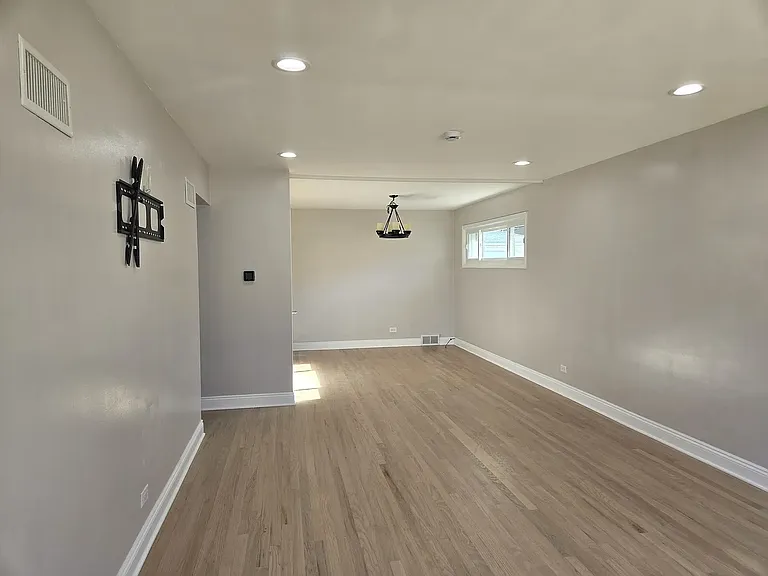 7143 N Mobile Ave — Photo 5