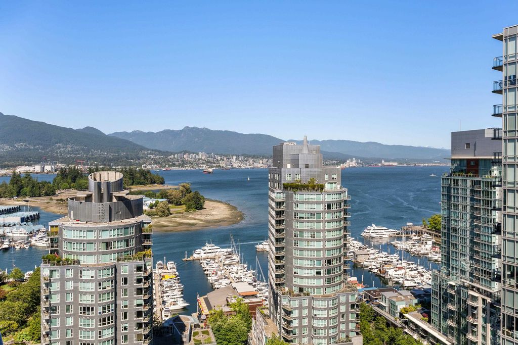 620 Cardero St #2303, Vancouver, BC - More