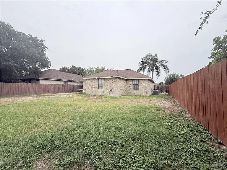 2400 E Brazil St — Photo 22