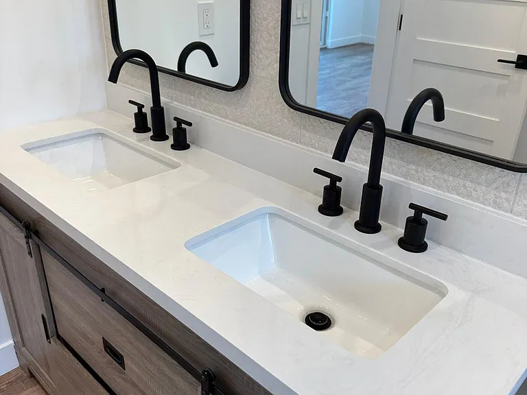 1845 N Screenland Dr — Photo 17